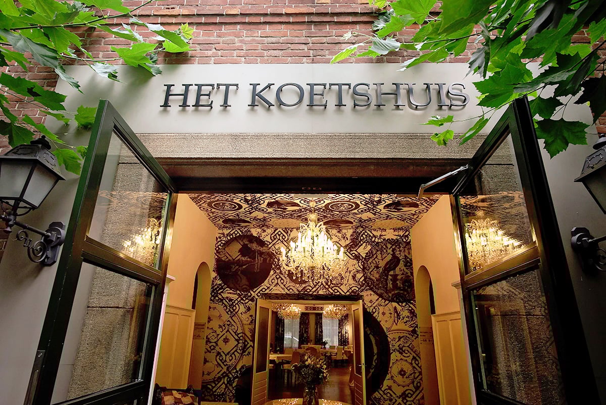 Het Koetshuis, met moderne design details.