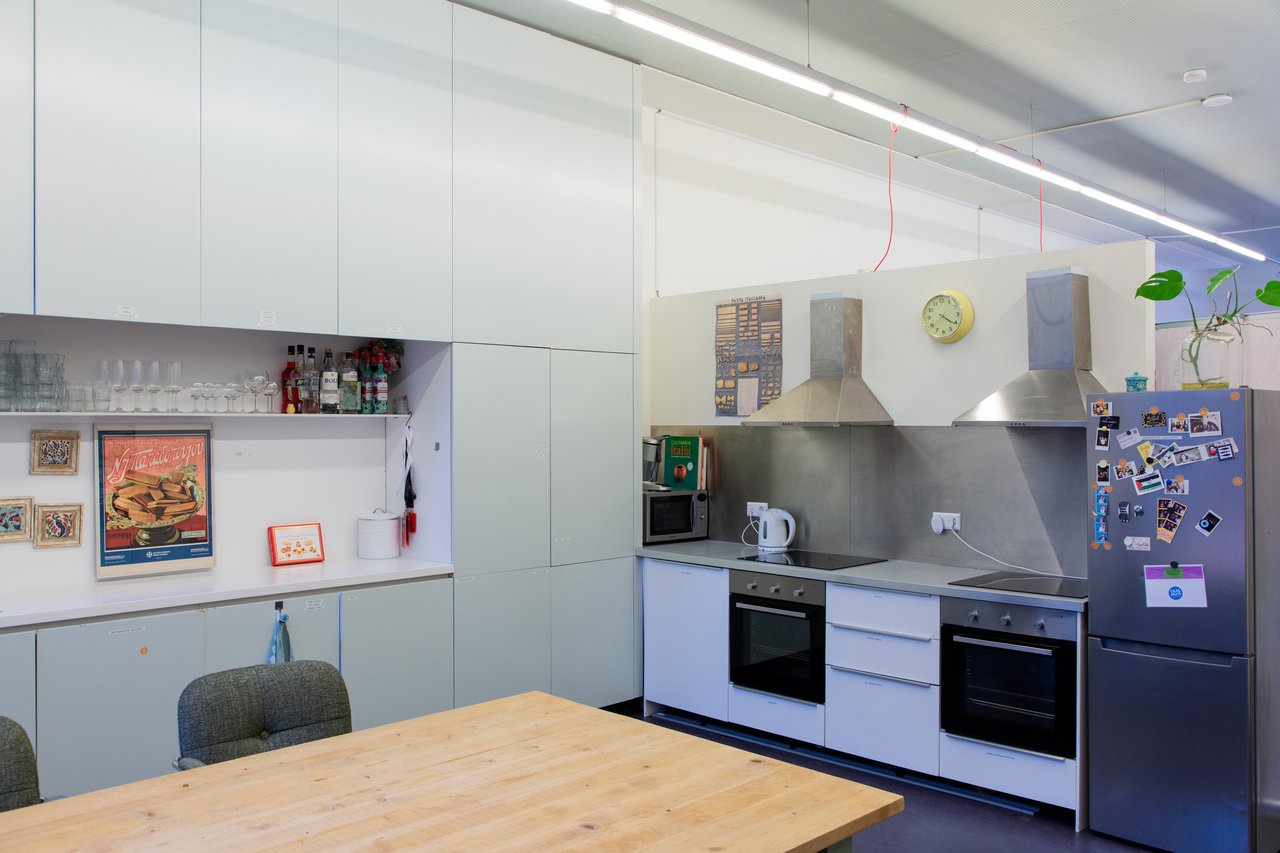 Taalhuis keuken, fornuis en ovens