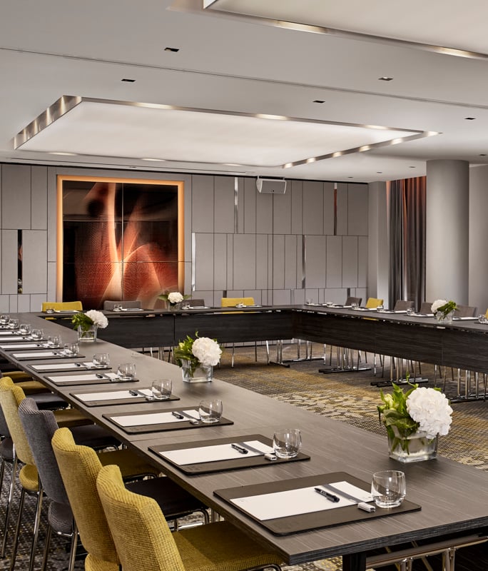 Park Suite Table setting U-shape
