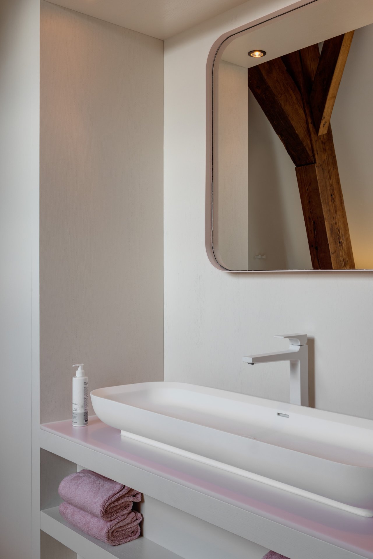 Suite 001 - ME Design FAM Design 04.jpg