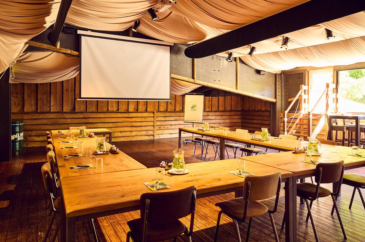 Jungle Lodge zaal Ouwehands Dierenpark