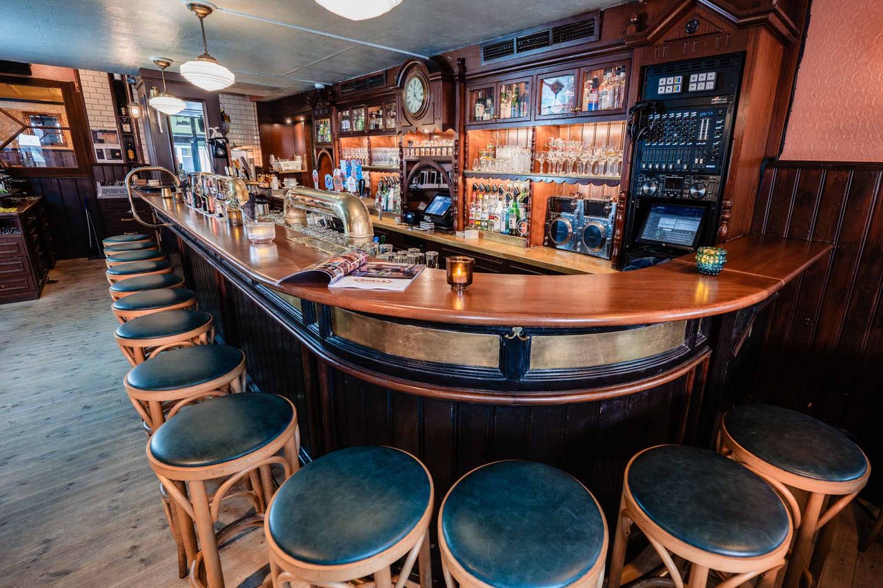 Bar - beneden verdieping