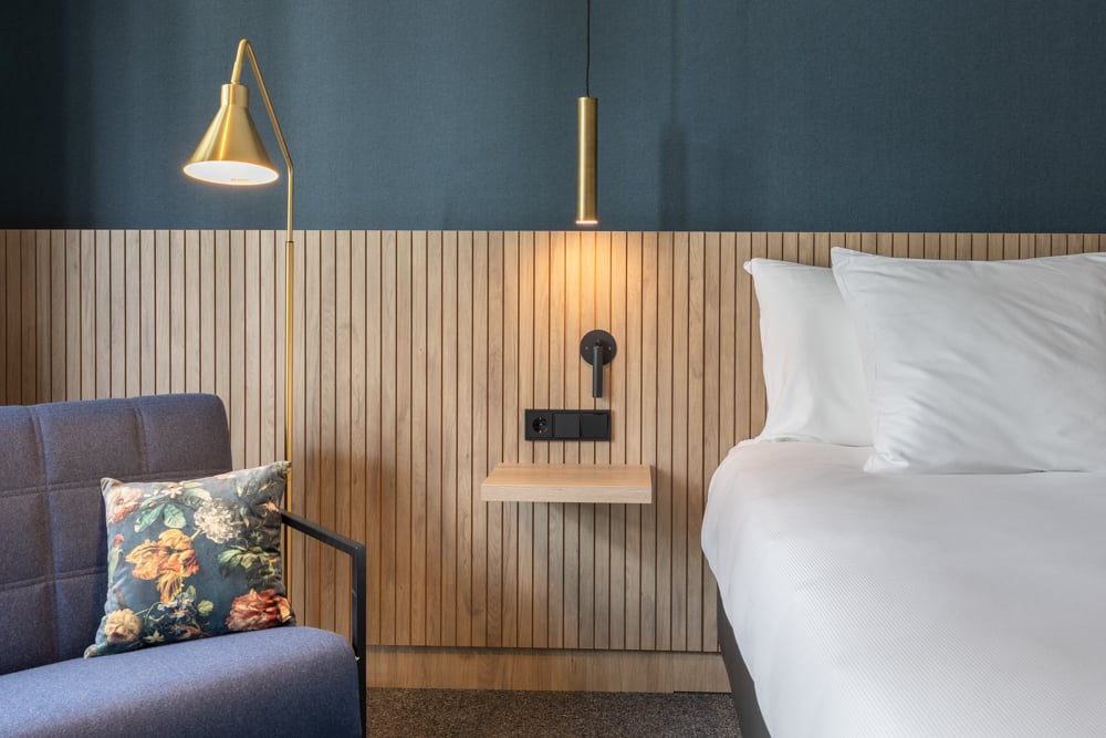 Superior bed en bank.jpg