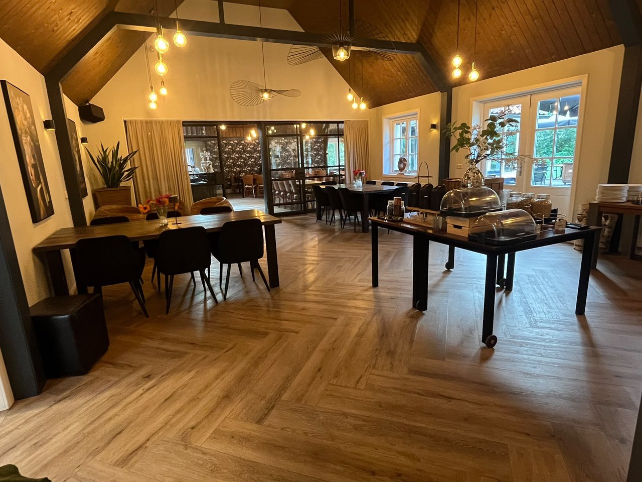 Van Manderzaal nieuw.jpg
