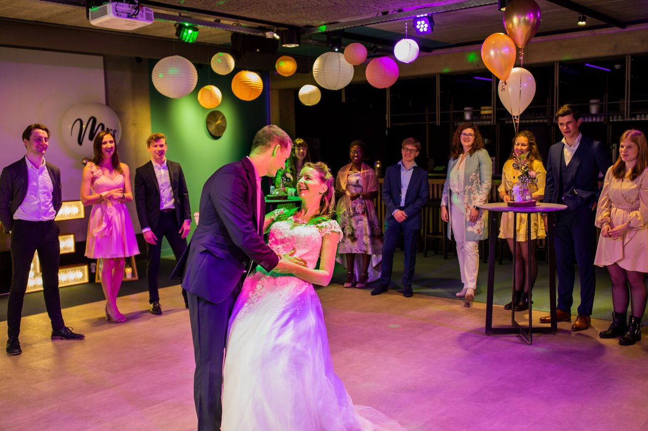 25-basement-feest