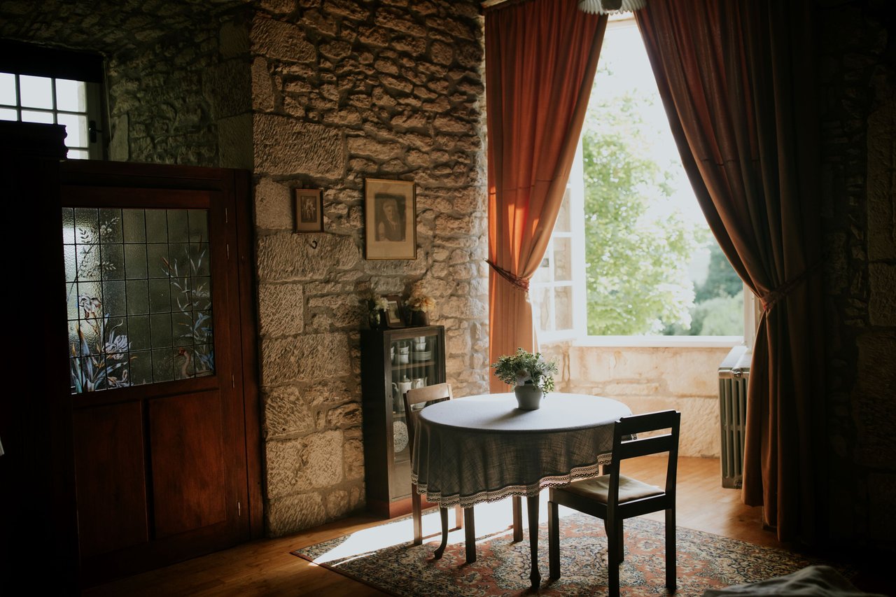 CHATEAU_BARAYRE_ACCOMDATION.TOWERROOMFIRSTFLOOR.Emily Frazier (1).jpg