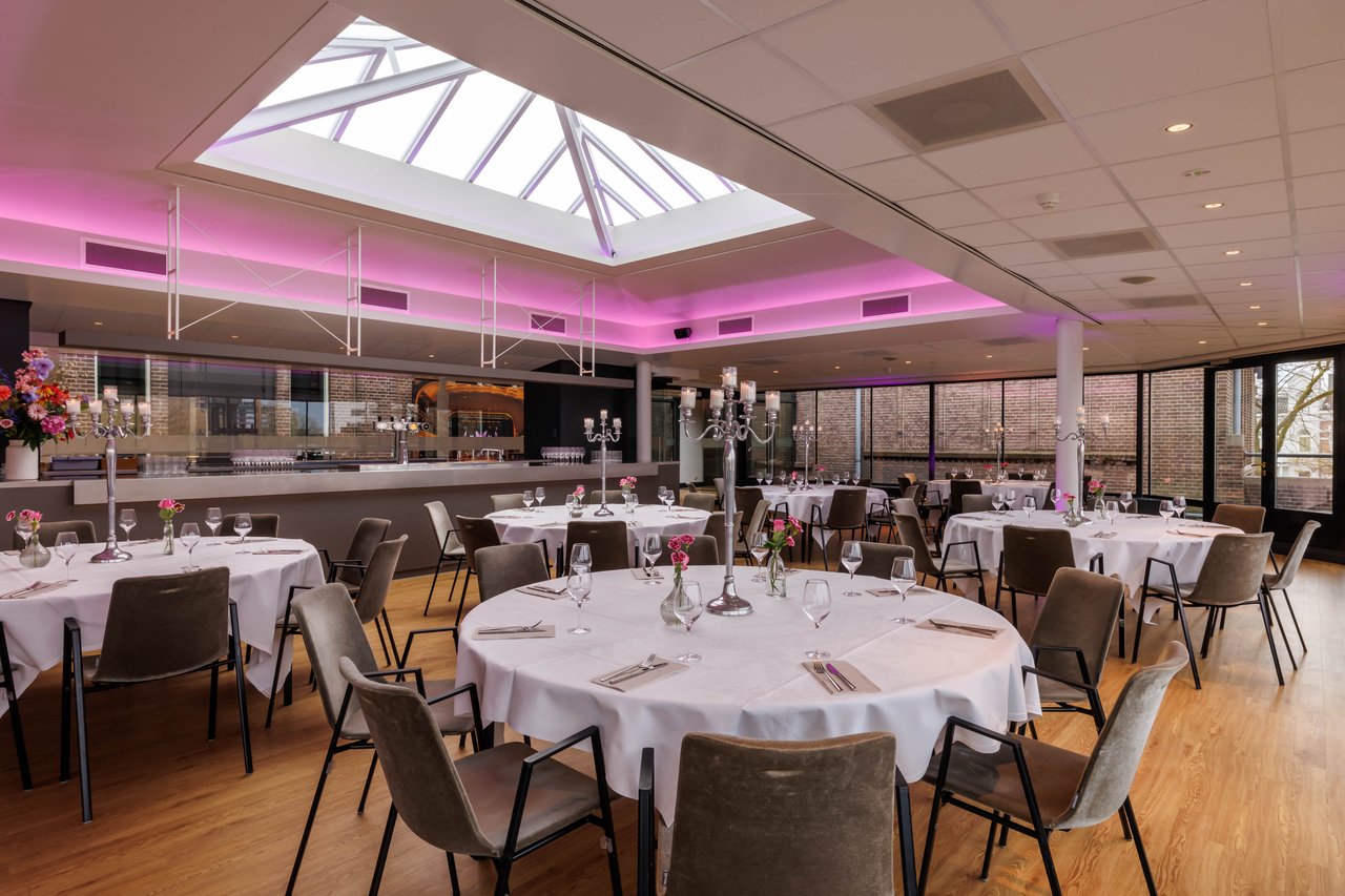 Keizer Karelfoyer dineropstelling