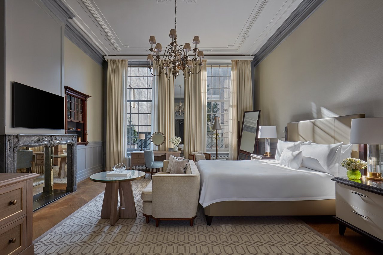 Van Loon Signature Suite (1)