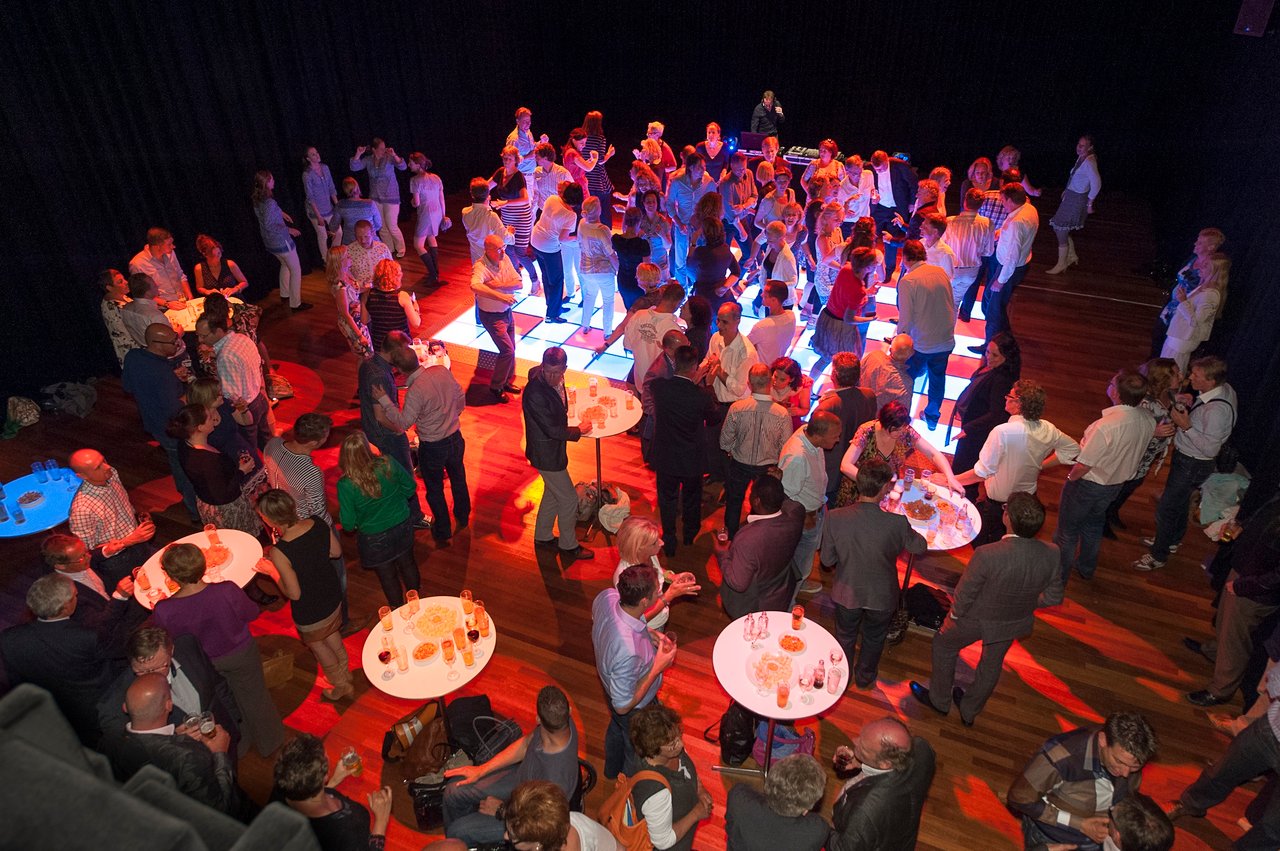 Kleine Zaal met discovloer (Foto - Dagmar).jpg