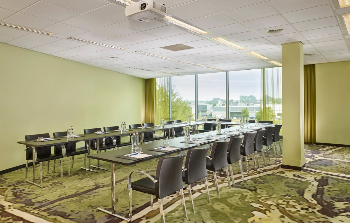 Field Meeting Room 5 in U-shape Arrangement