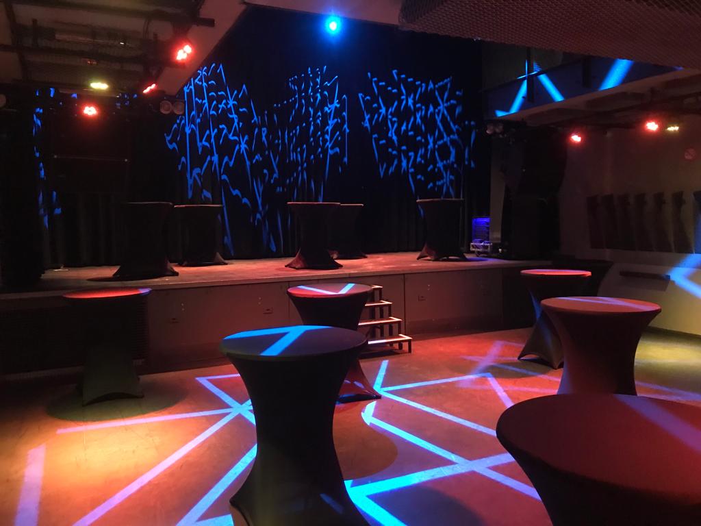foto verhuur kleine zaal.jpeg