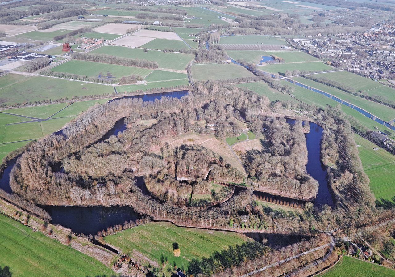 Luchtfoto Fort bij Rijnauwen