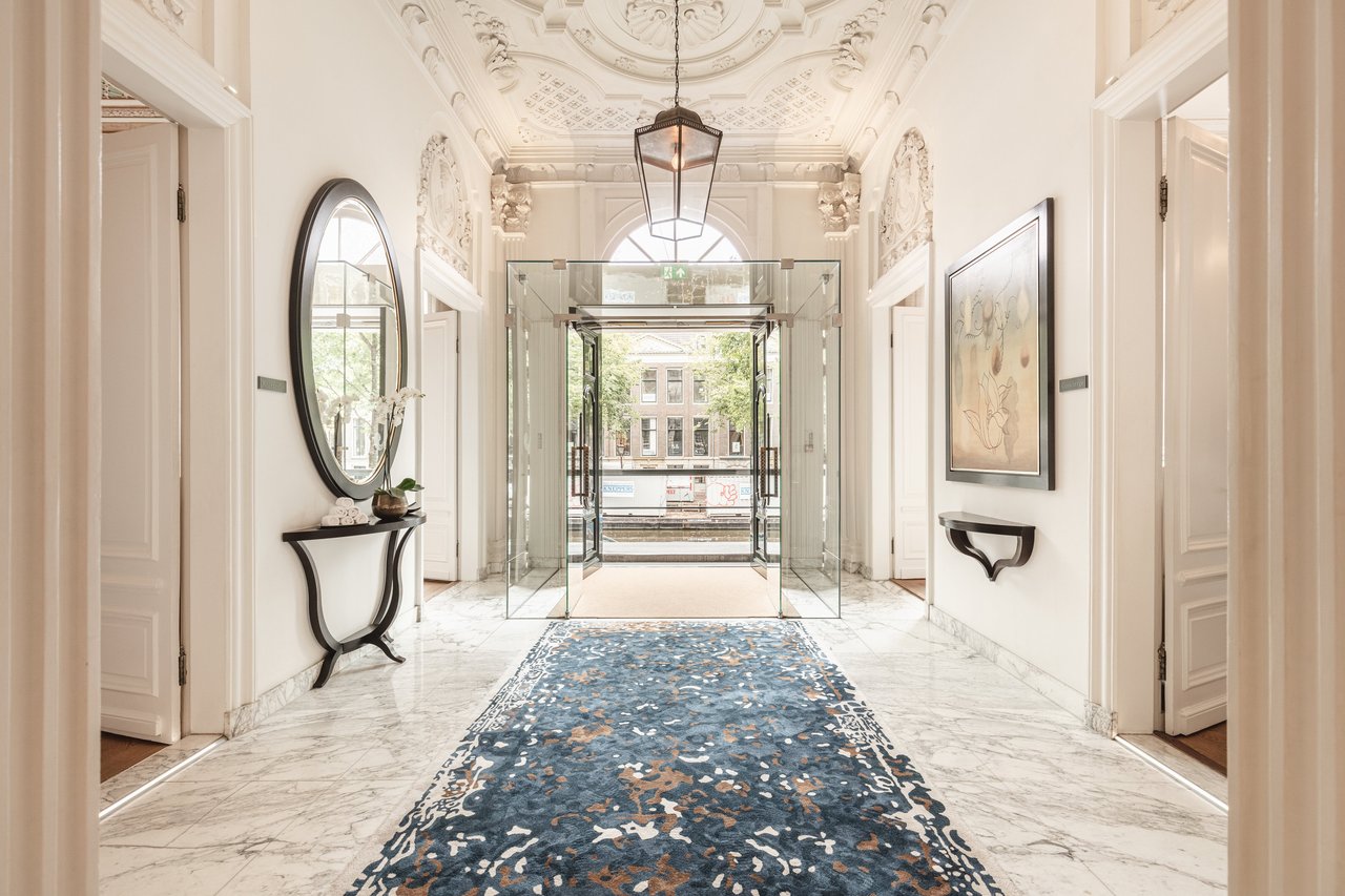 Entrance Waldorf Astoria Amsterdam