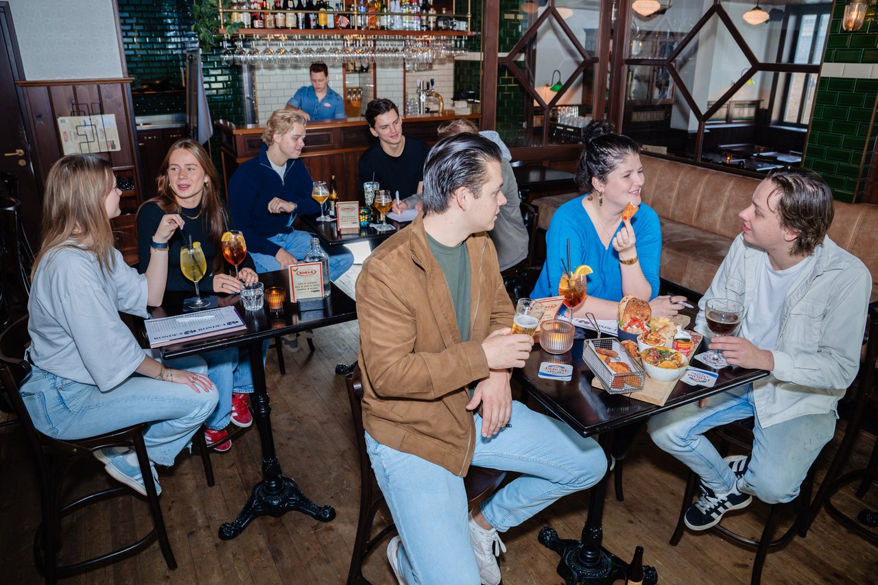 Pubquiz en borrel in Kleine Roels