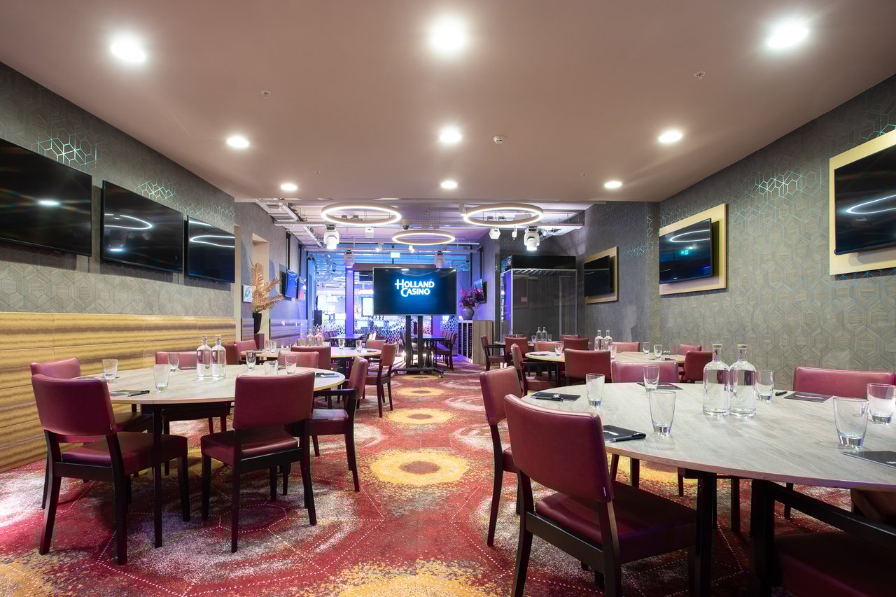 Holland Casino Amsterdam Sloterdijk - Bingozaal ronde tafels (1)