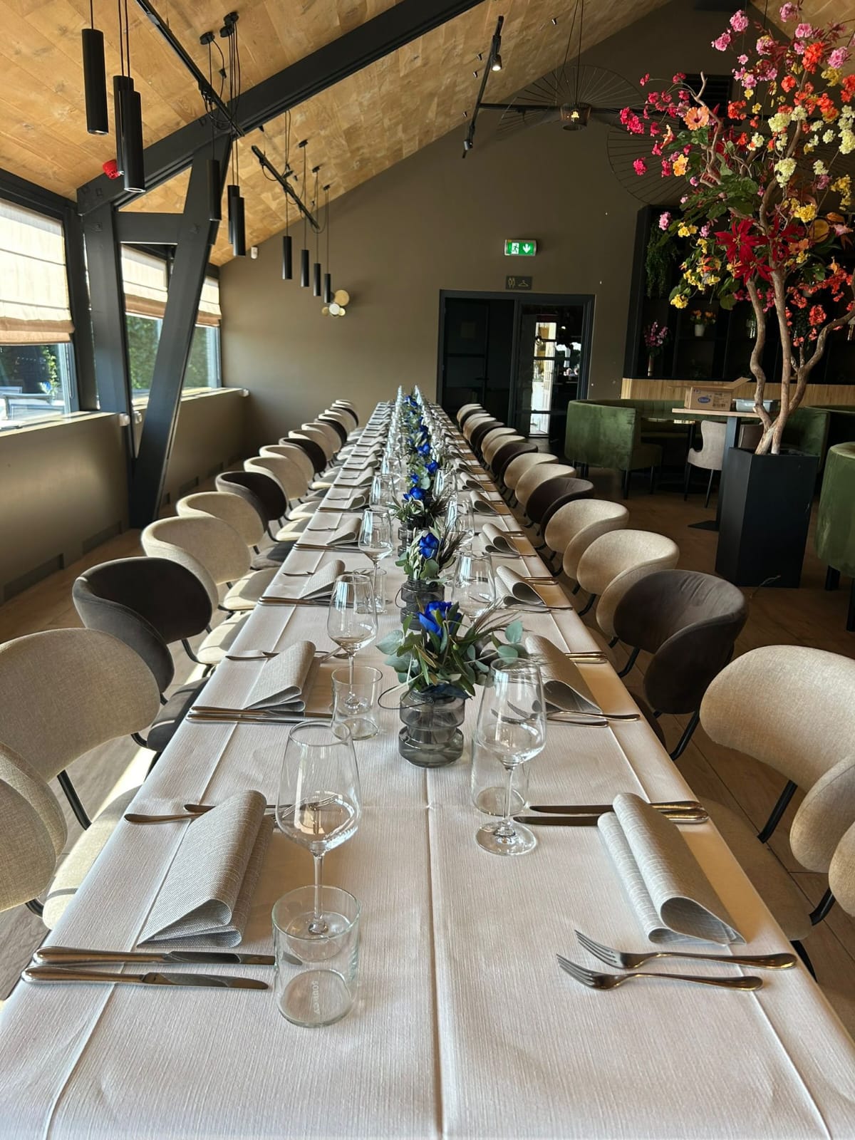 Diner lange tafel Lakehouse Binnenmaas 