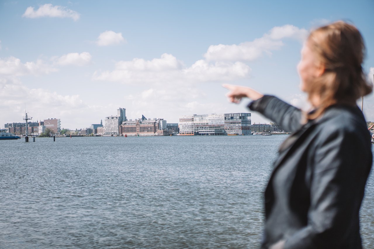 Uitzicht op het centrum van Amsterdam vergaderlocatie geWoonboot Amsterdam.jpg