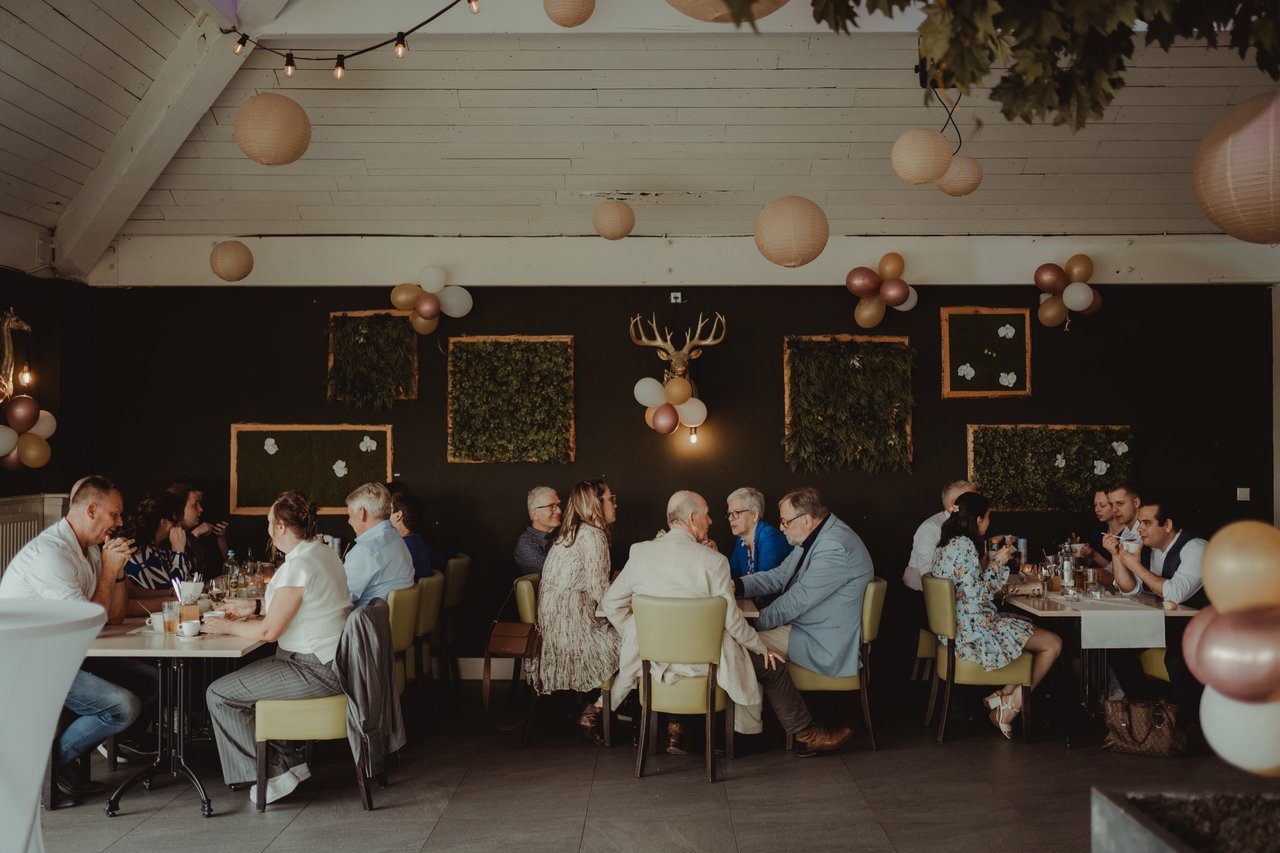 Binnenruimte diner