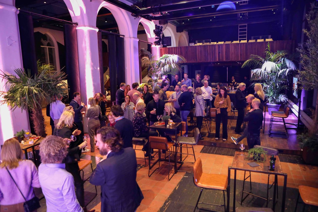 Grote zaal met borrel · Leeuwenbergh