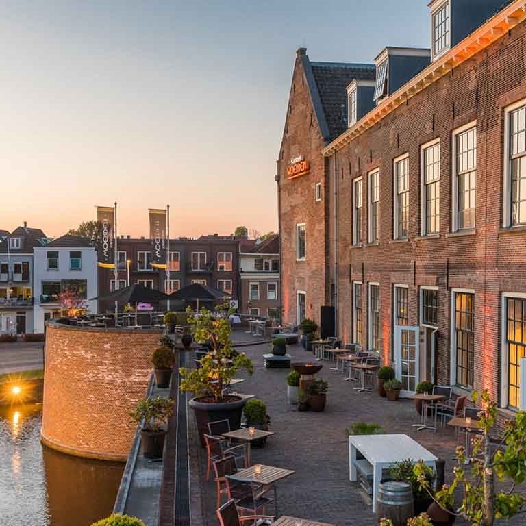 Terras Kasteel Woerden.jpg