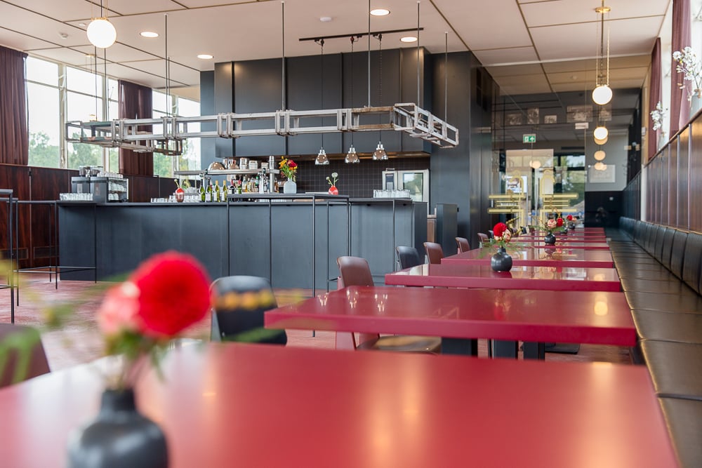 Grand Café in het voormalig Hoofdkantoor