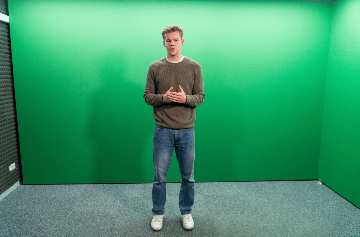 Greenscreen Luc staan.png