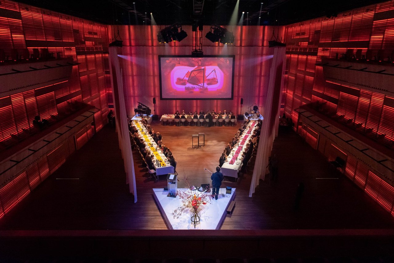 Grote Zaal - diner - driehoek opstelling