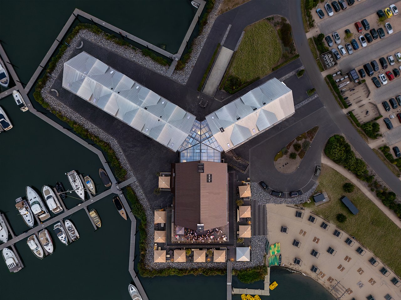 Marina Beachclub van boven