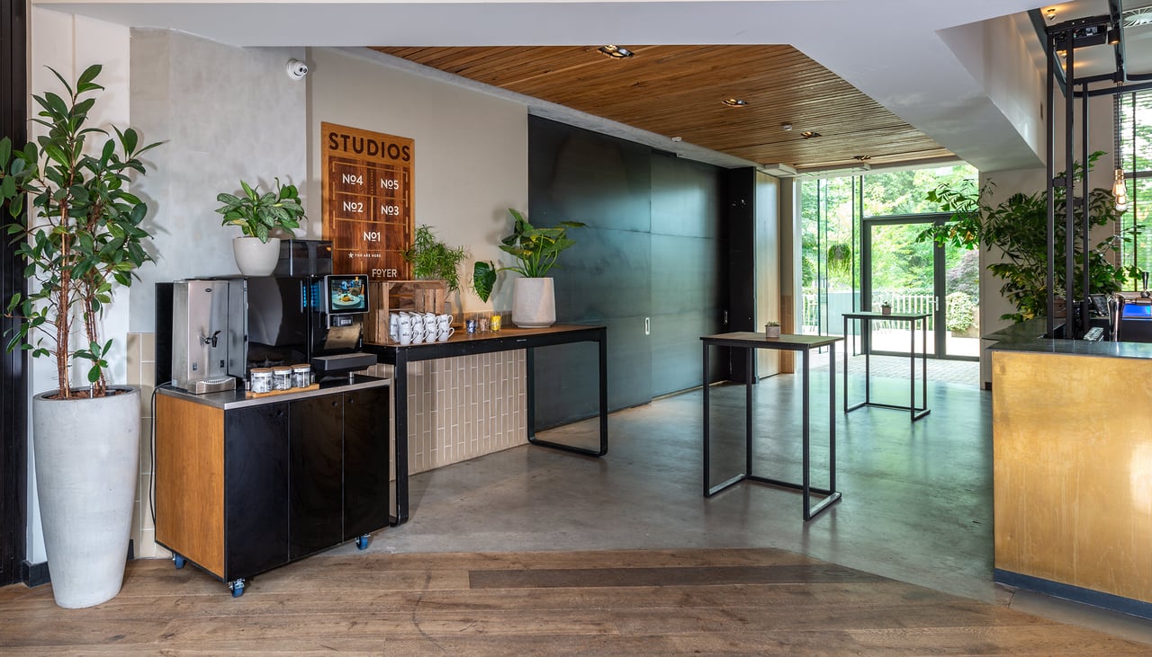 Foyer bar 