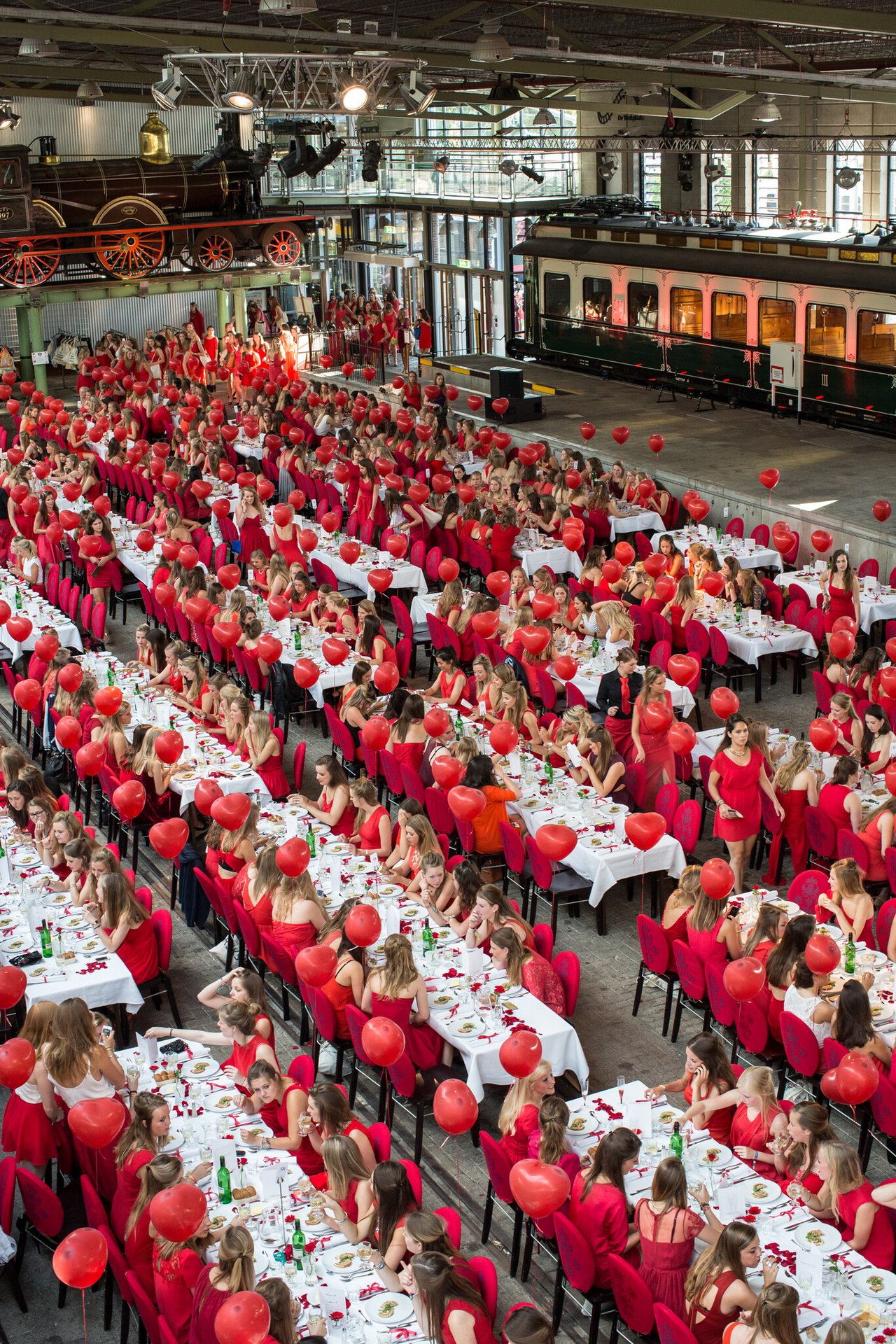Damesdiner-1200p.
