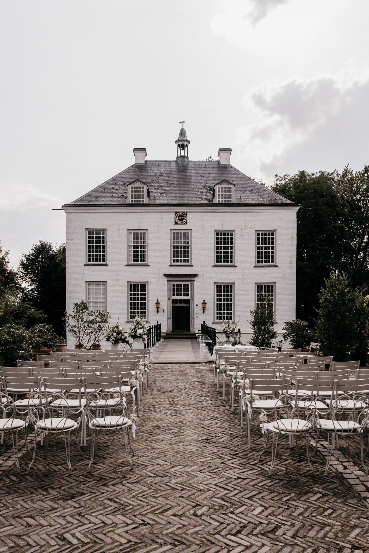 Ceremonie op de binnenplaats
