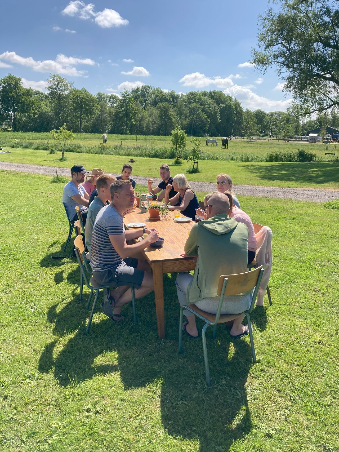 Rebarn buiten lunch (002).jpeg