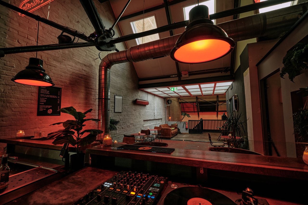 241016 RadioRadio Bar_BorderlineAtacan_016.jpg