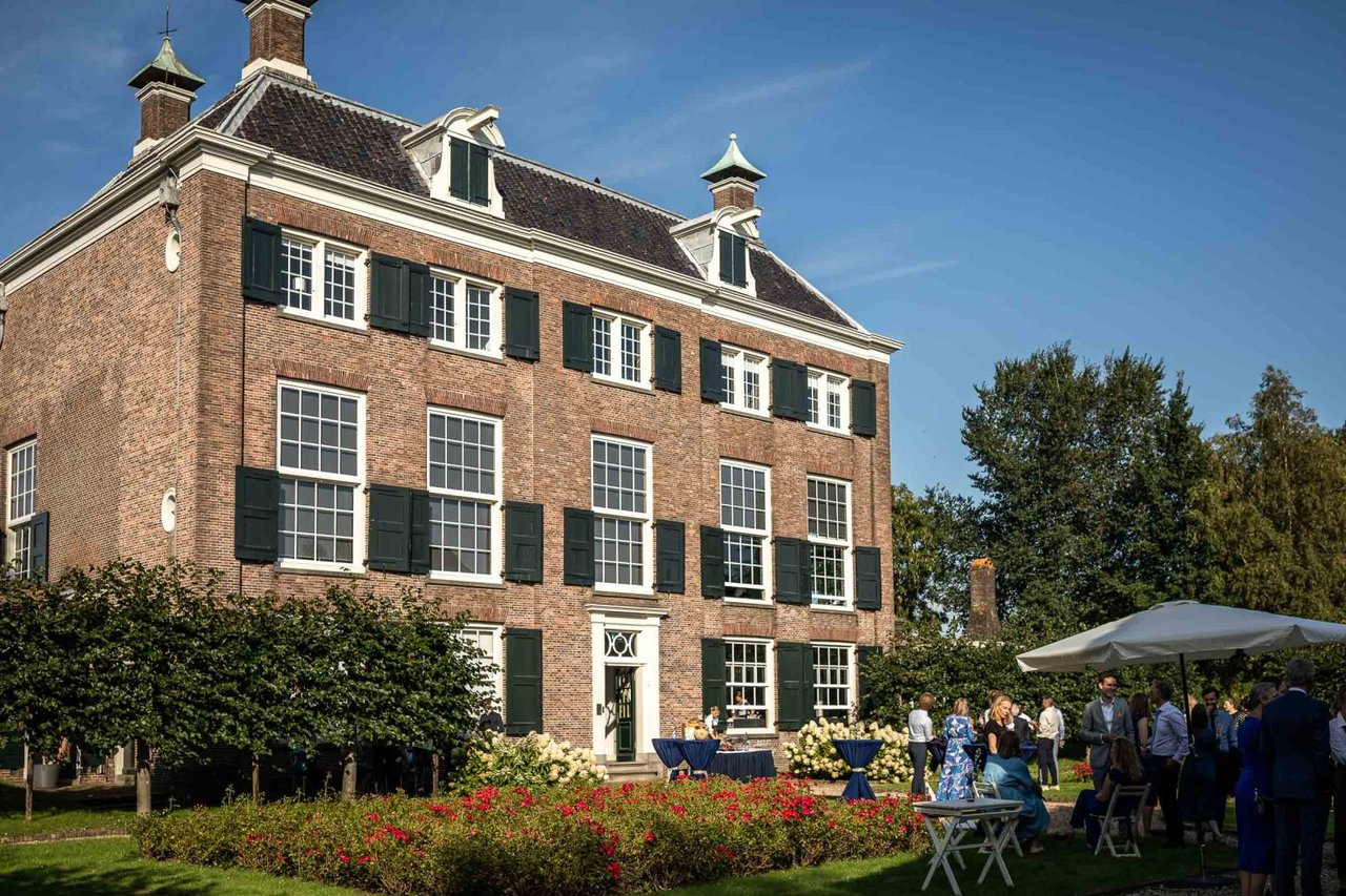In de tuin voor de borrel 