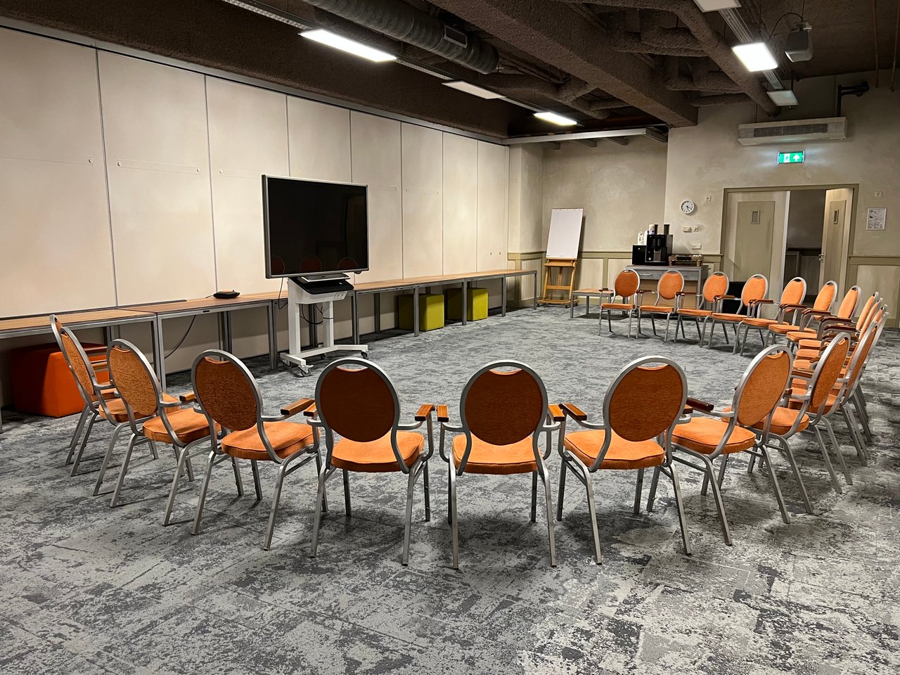 Vergaderzaal/ UNIT 3 opstelling theater