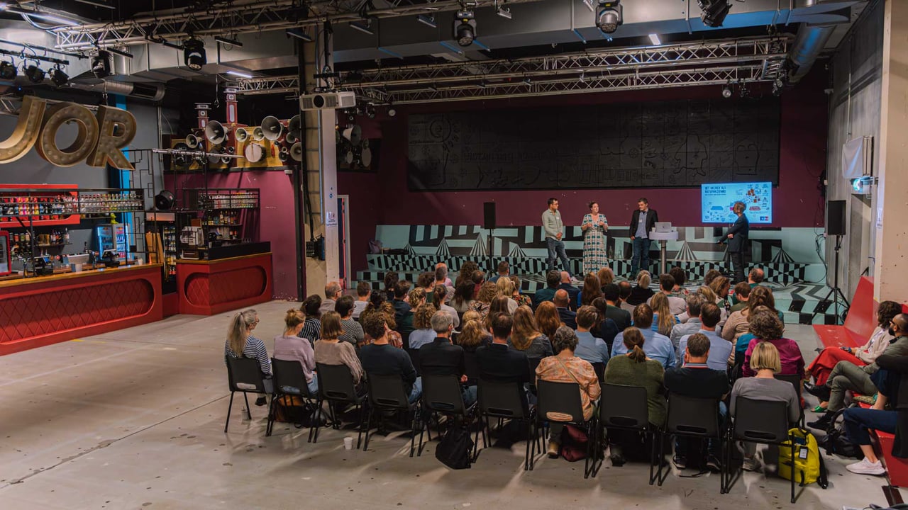 ProdentFabriek_Fluor grote zaal.jpg