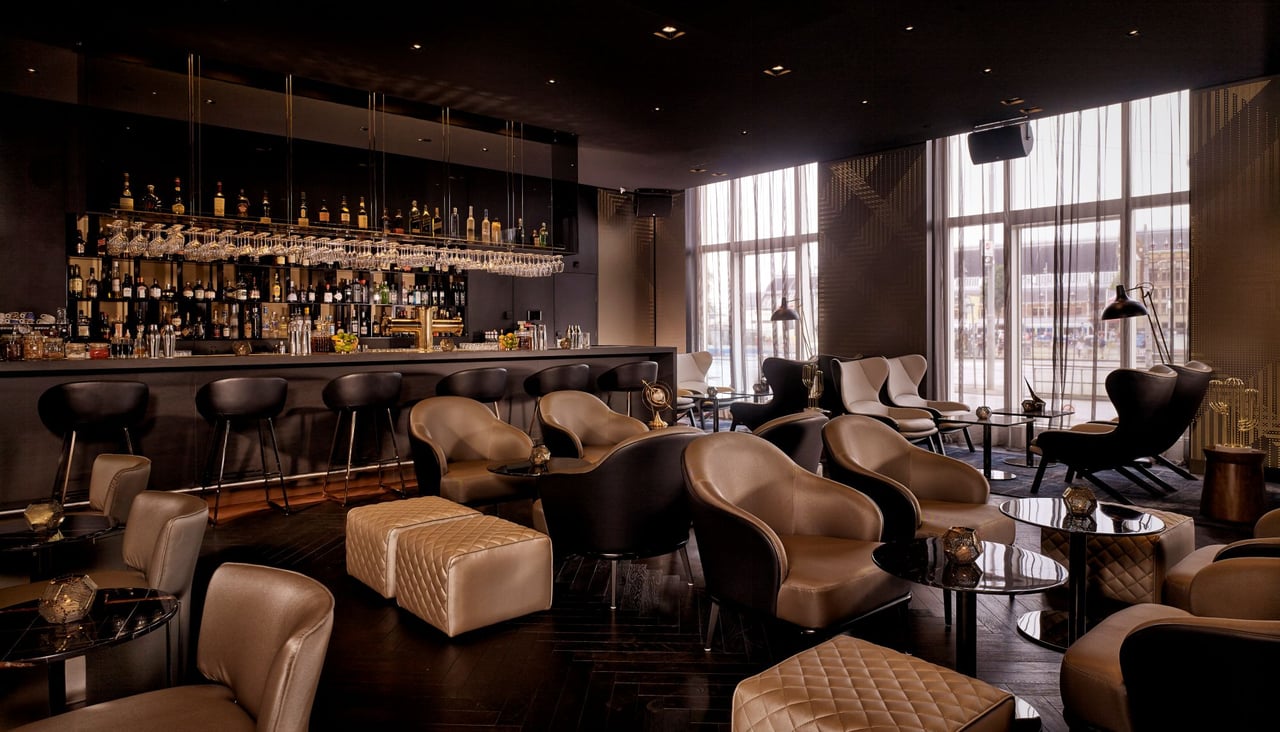 Vic's Bar