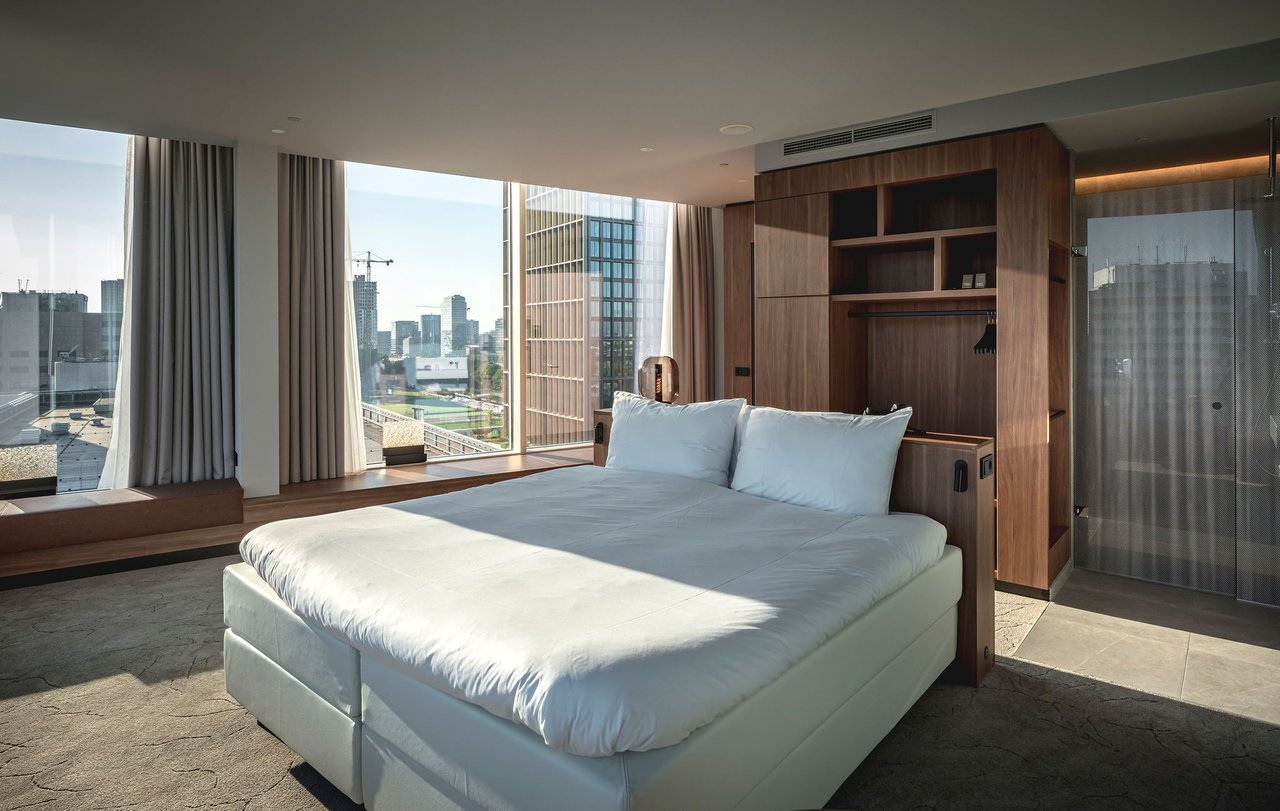 Superior Room_01.jpg