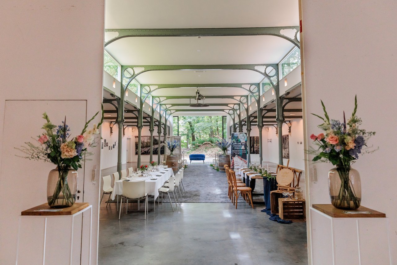 Leuvenzaal - Dineropstelling lange tafels