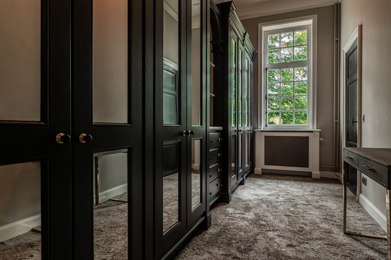 Royal Suite 15.jpg