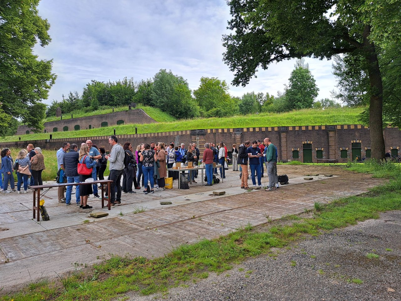 Buitenborrel.jpg