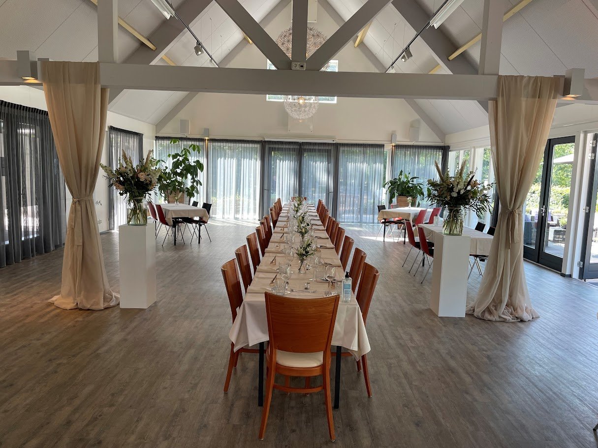Bruiloft diner in de Winkler-Prinszaal 