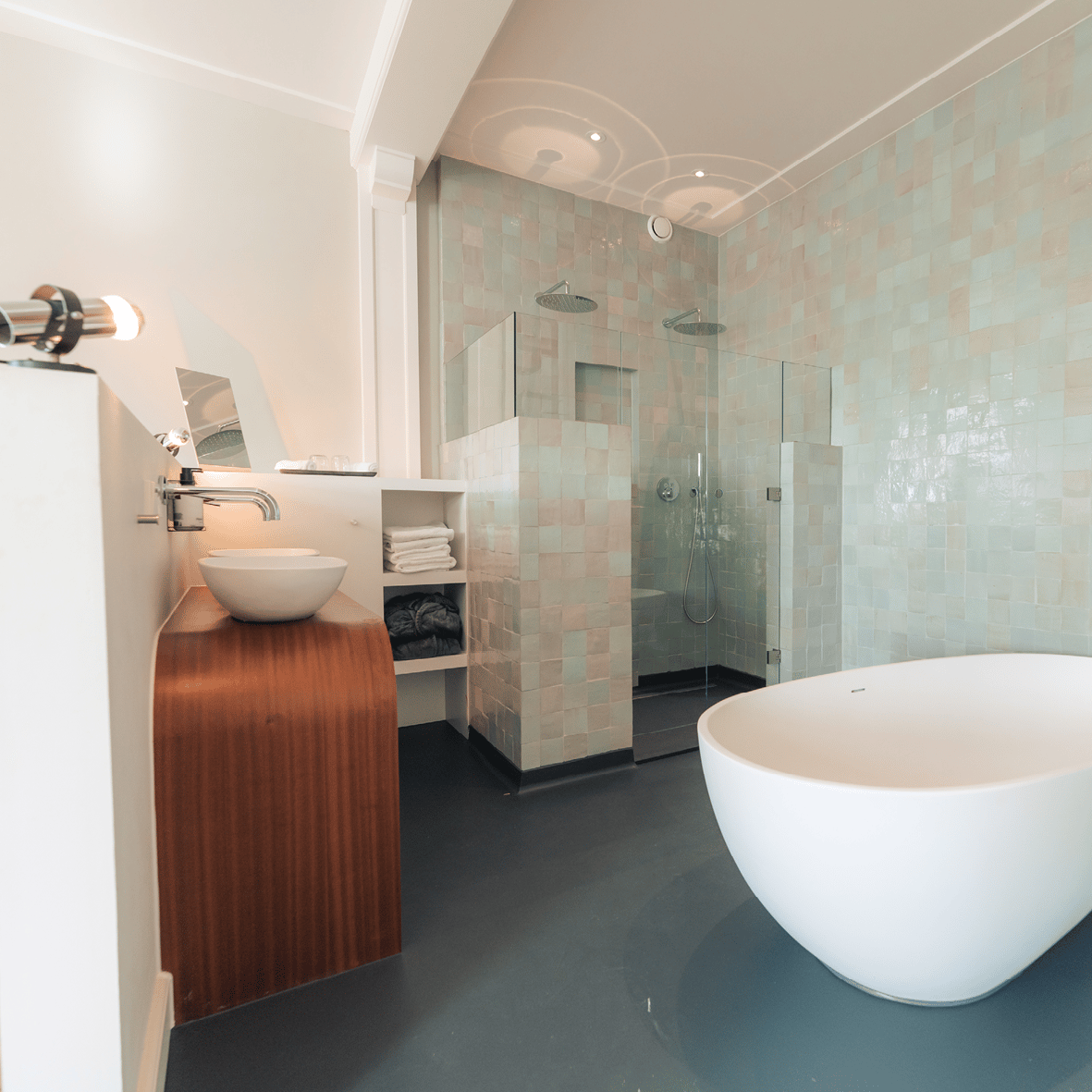 Hotel De Witte Dame suites impressie.png