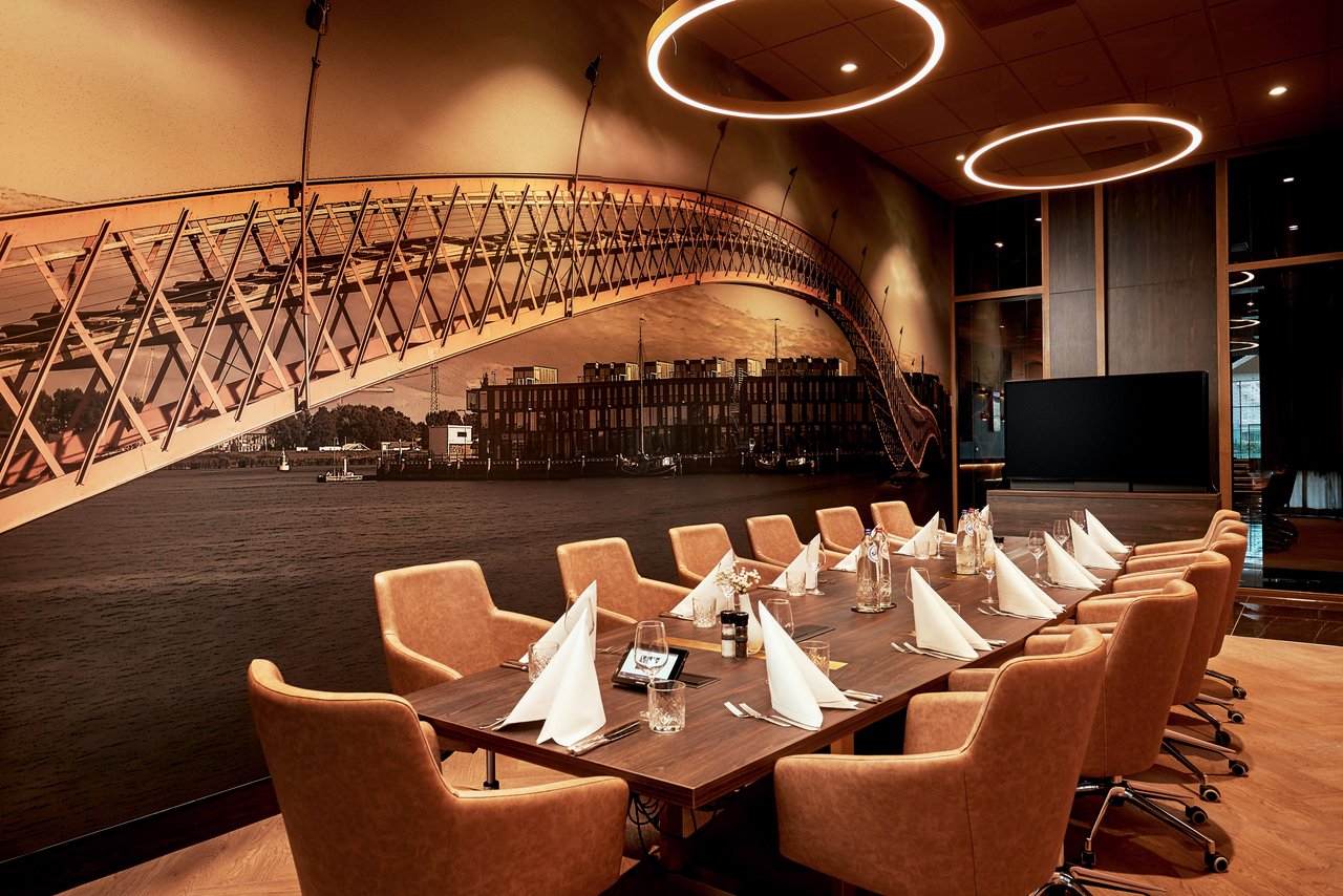 Amsterdam boardroom (2).jpg