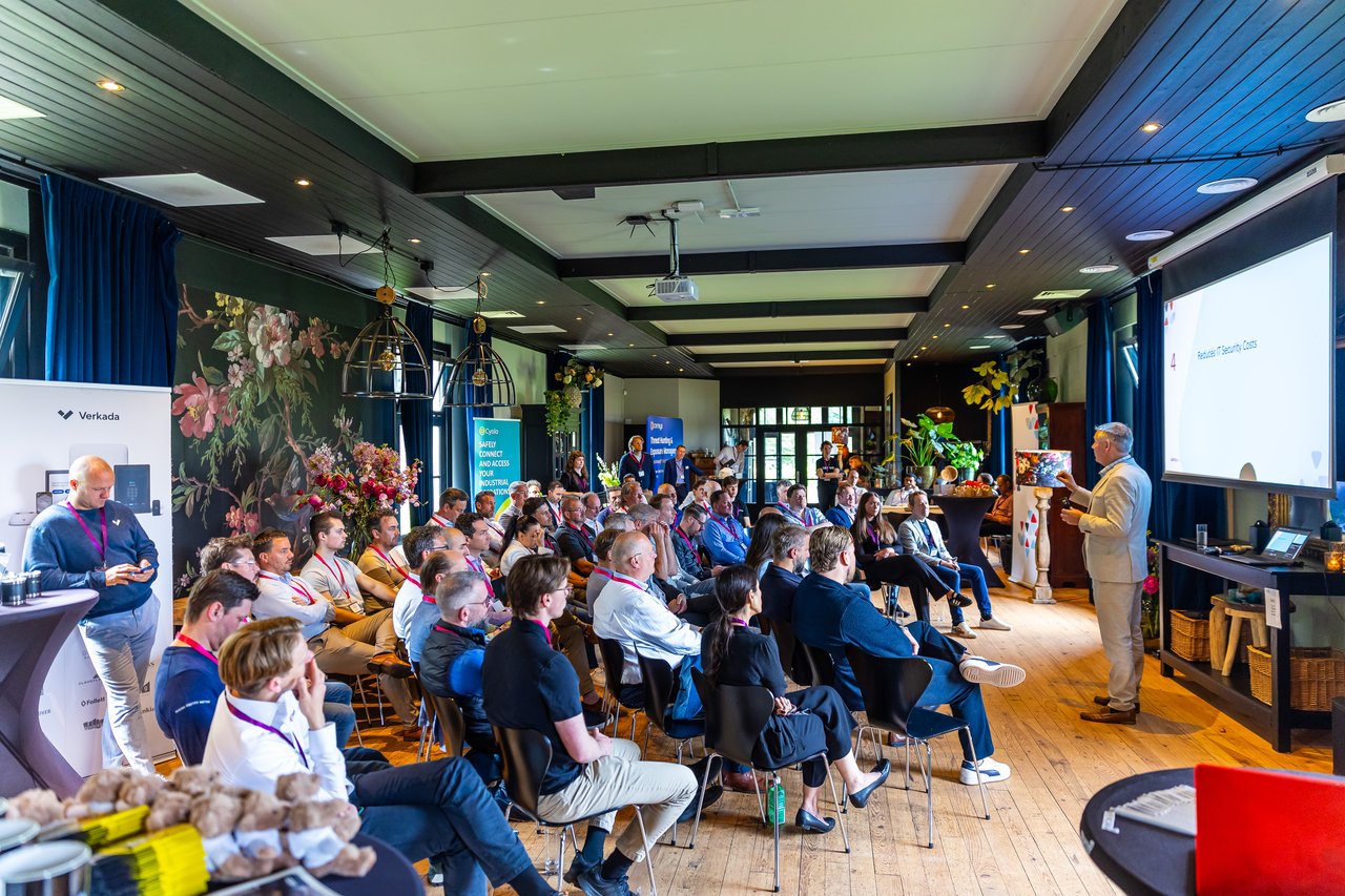 Presentatie tijdens zakelijk evenement in De Loods bij Fier Bussum