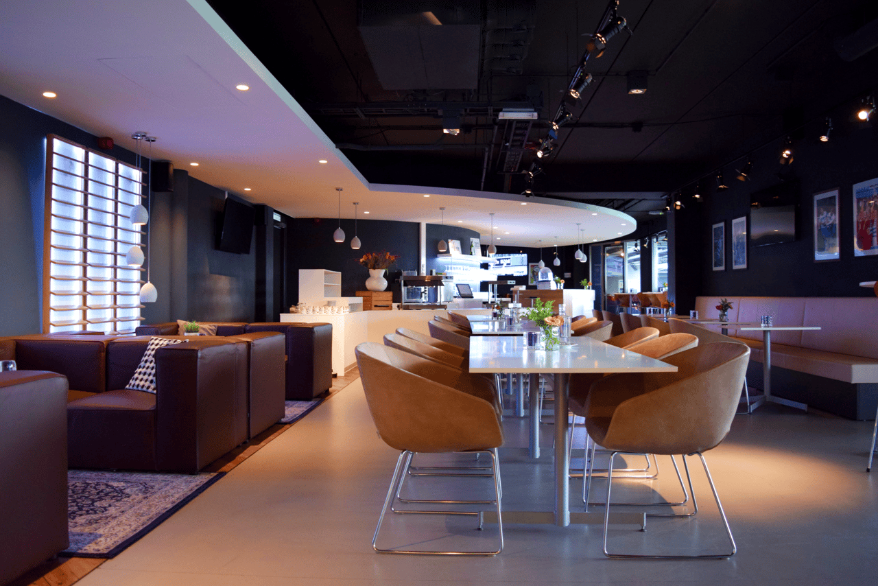 De Business Loge Plus heeft een warme en luxe uitstraling