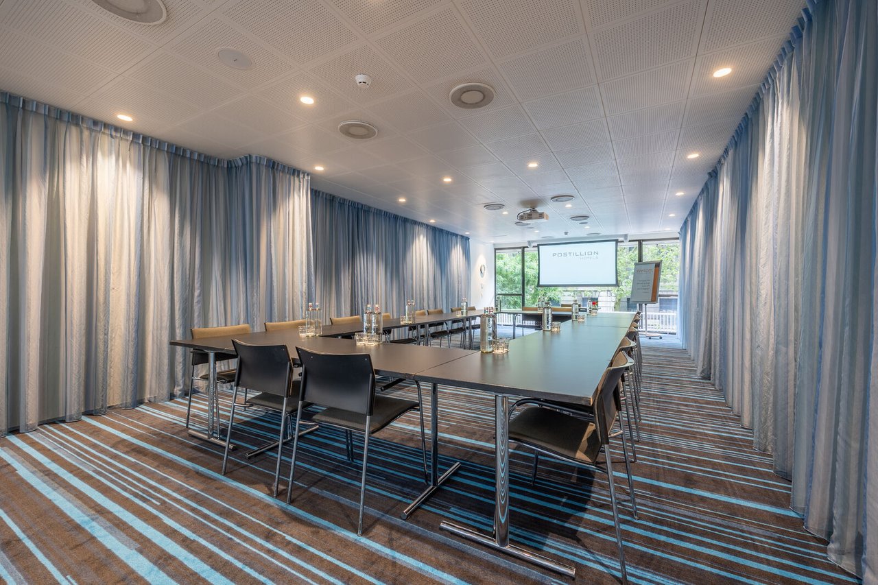 Van Walsum Room - highres-19-medium.jpg