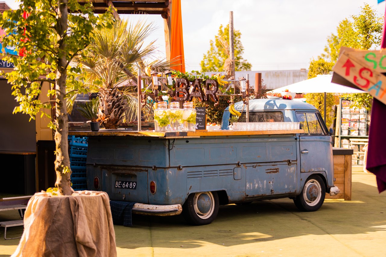 LIEF-Amsterdam-foodtruck-buiten-2