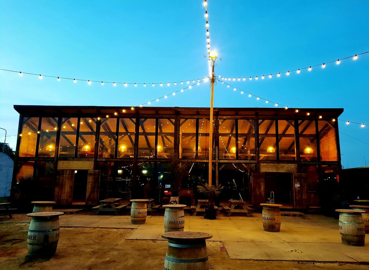 Paviljoen in de nacht