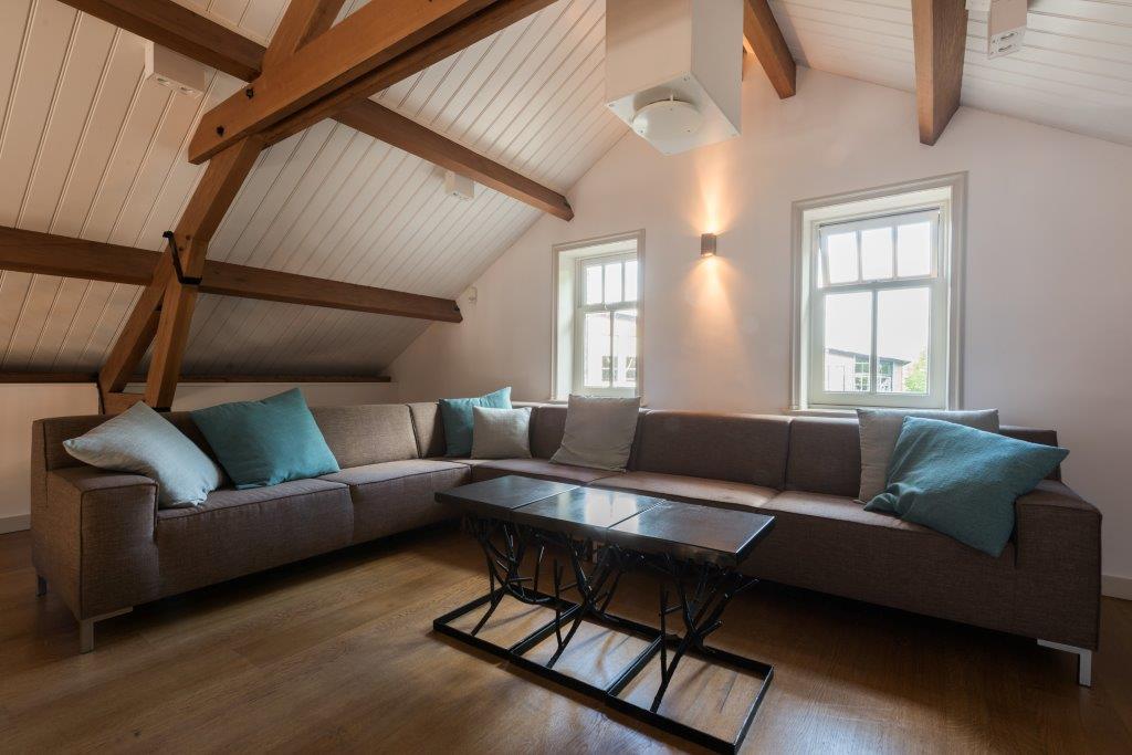 Strikkershuis---bankstel--2-